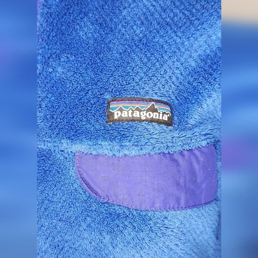Patagonia jacket for women in blue, size S